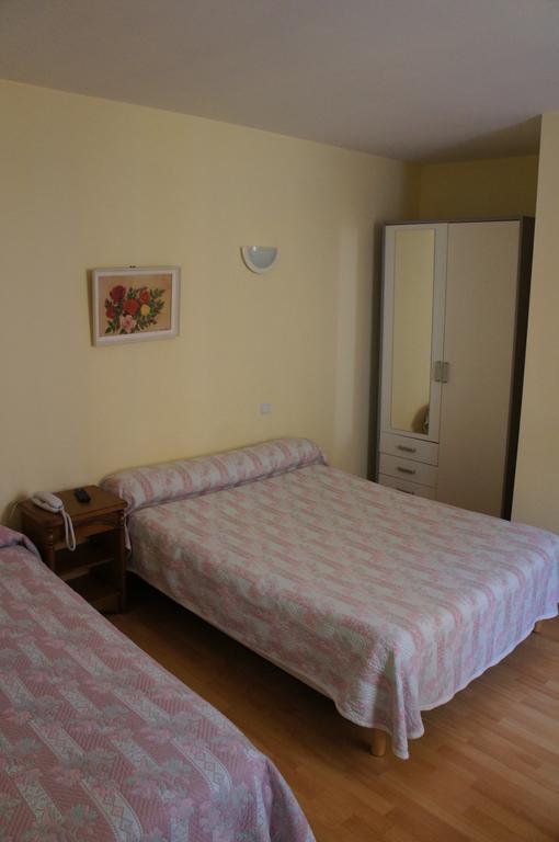 Hotel Le Commerce Bagnères-de-Bigorre Zewnętrze zdjęcie